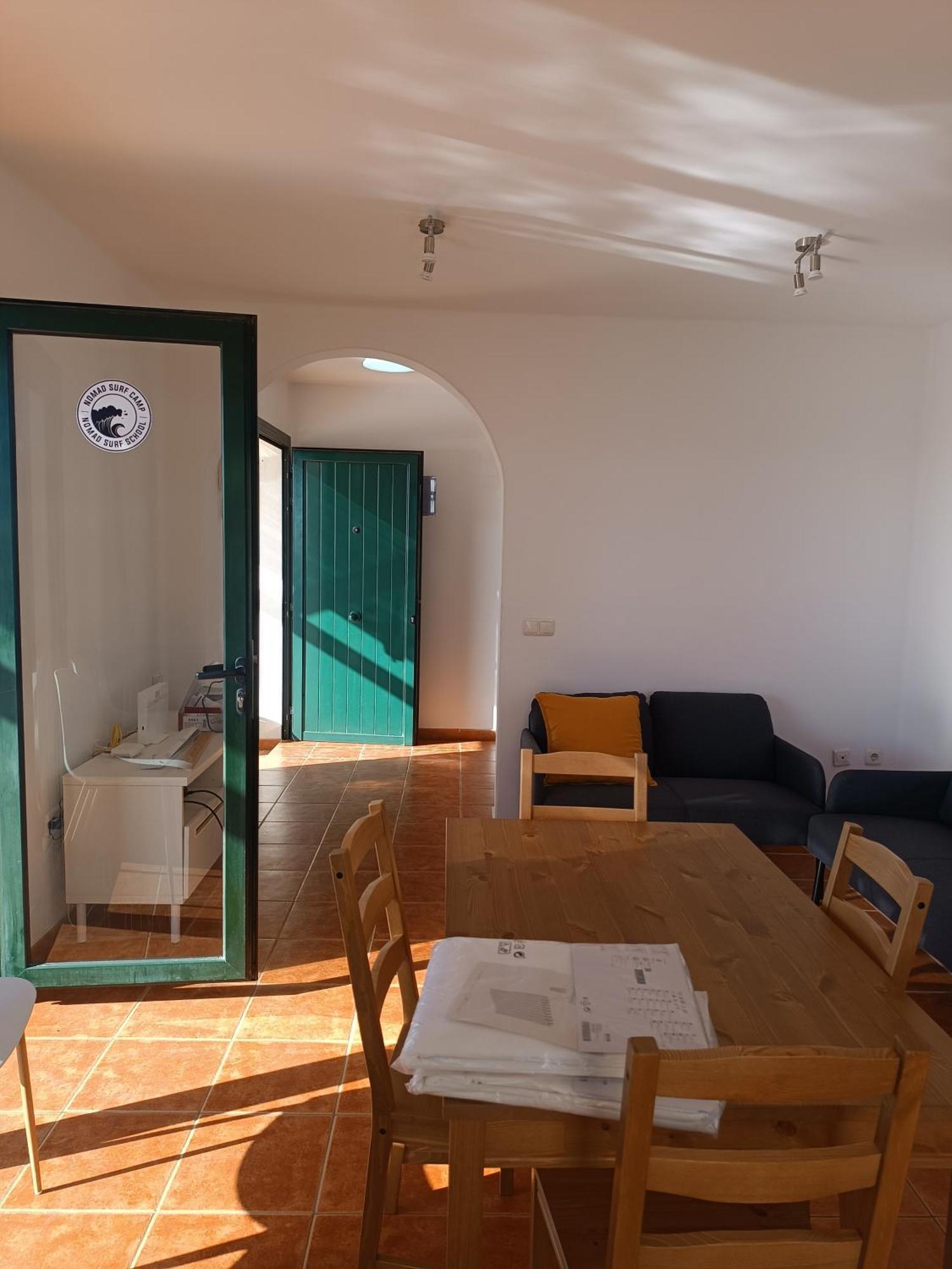 Moana Surf House Hostel Corralejo Buitenkant foto