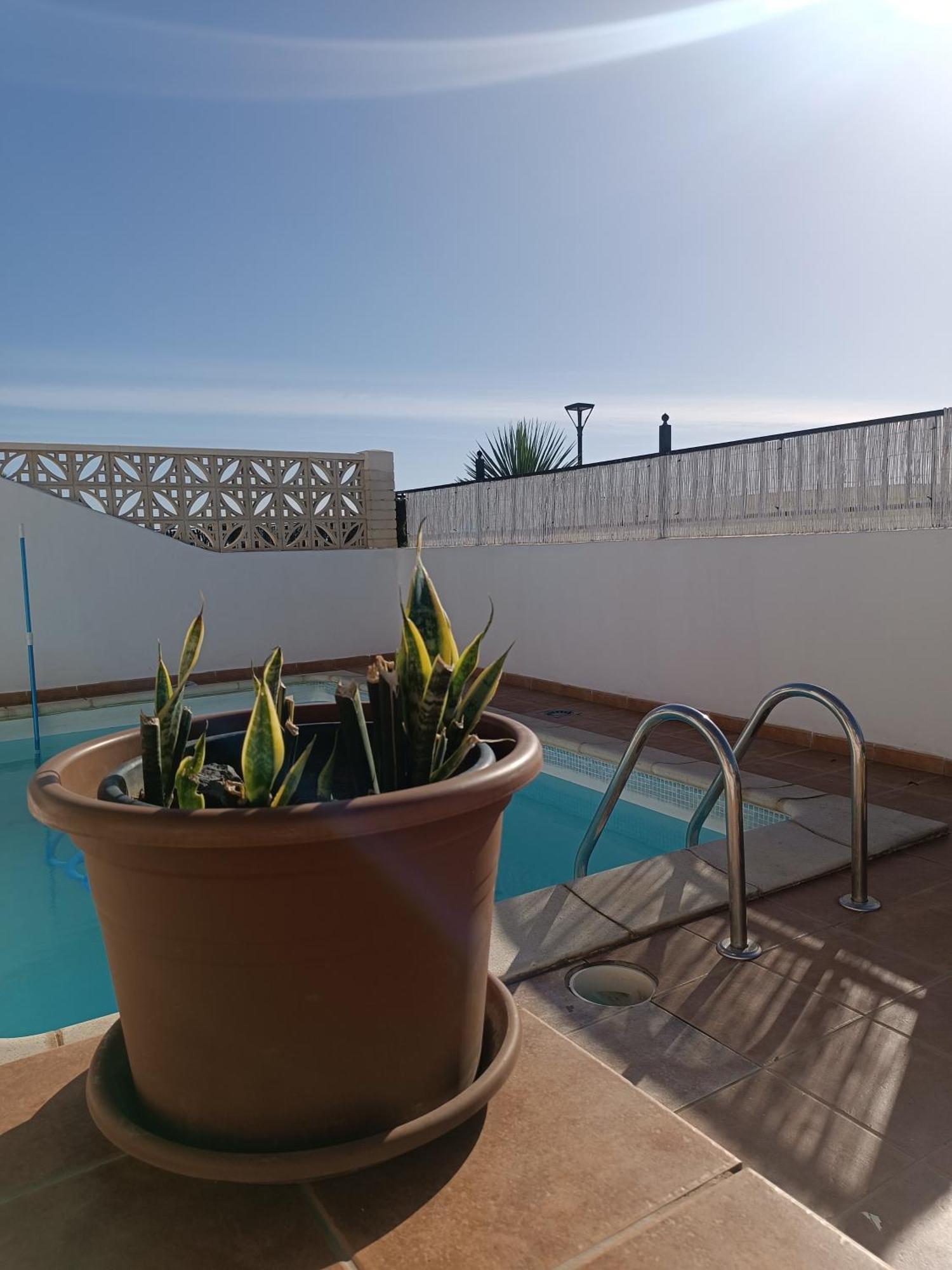 Moana Surf House Hostel Corralejo Buitenkant foto